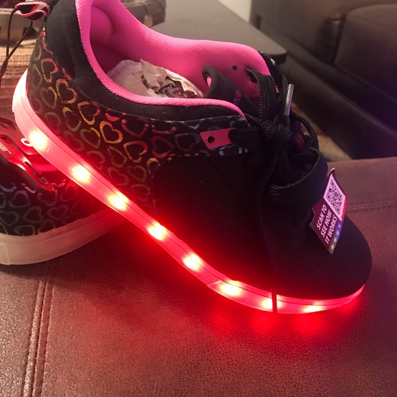 light shoes for girls